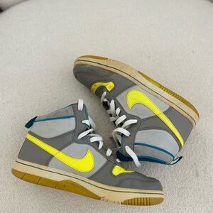 Nike Kids Sneakers - Gray and Yellow